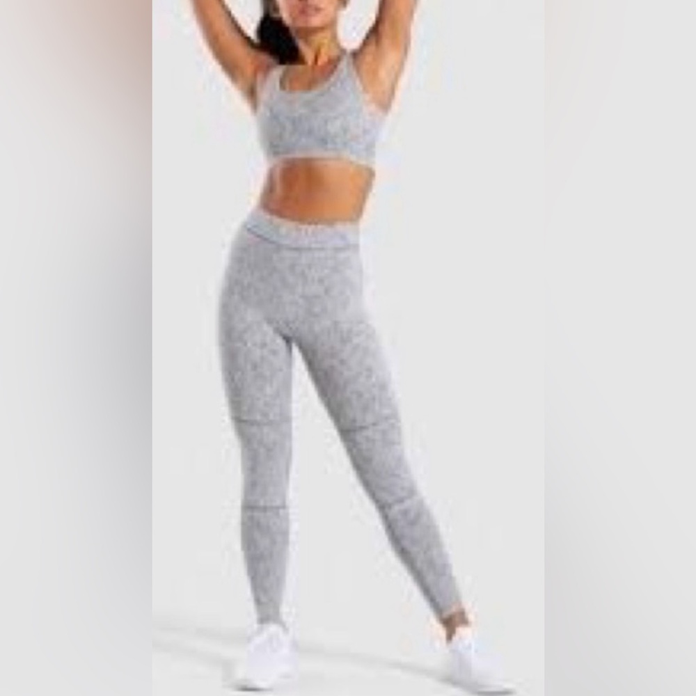 Gymshark Fleur Bra & Legging Set